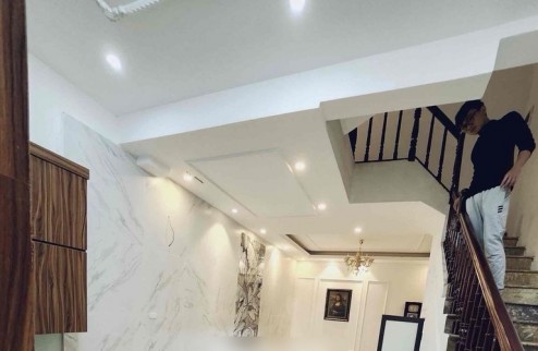 CHO THUÊ NHÀ ĐỘI CẤN, BA ĐÌNH 3 TẦNG, 55M2, 3 NGỦ MỚI ĐẸP, FULL ĐỒ Ở NGAY